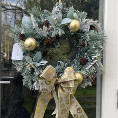 WR04 Gold wreath 